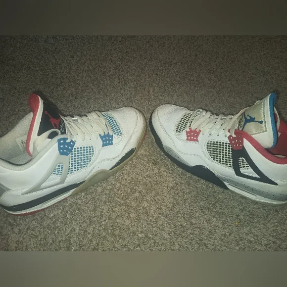 Air Jordan 4 Retro - Picture 5 of 11